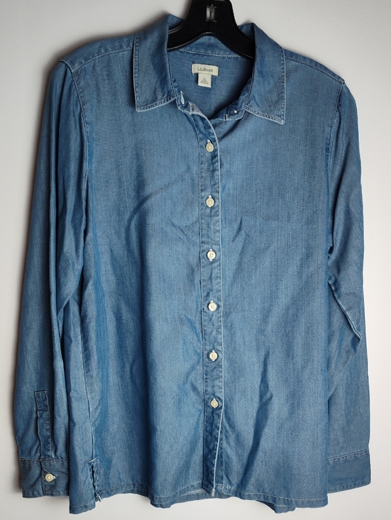 L.L. Bean Tops - L.L. Bean women’s long sleeve button-down shirt,‎ size S 100% Tencel Lyocell